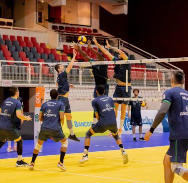 JOINVILLE VÔLEI TEM JOGO DECISIVO POR VAGA NA SEMIFINAL NESTA 4ª FEIRA