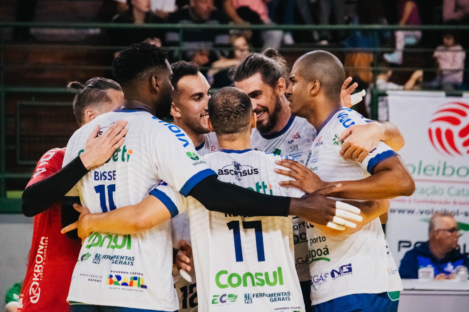 Niterói Vôlei vence o Minas e mantém liderança da Superliga B