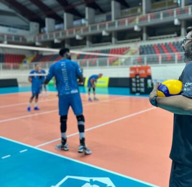 JOINVILLE VÔLEI ENFRENTA SADA CRUZEIRO NESTE SÁBADO NO CAU HANSEN