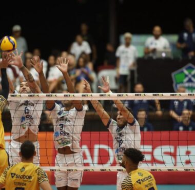 EM CONFRONTO POR VAGA NOS PLAYOFFS, JOINVILLE ENCARA ARAGUARI NESTA 4ª FEIRA