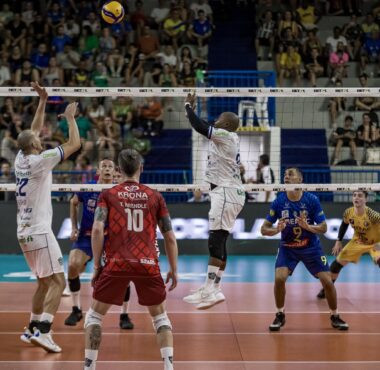 JOINVILLE VÔLEI É SUPERADO PELO ARAGUARI, MAS SEGUE BEM COLOCADO NA SUPERLIGA