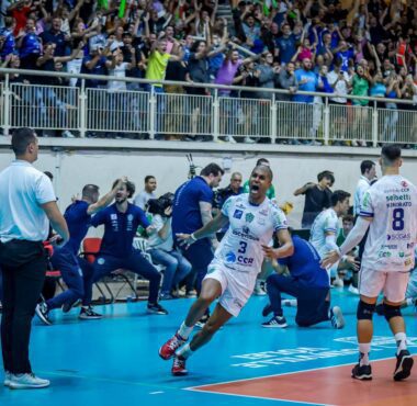JOINVILLE VENCE SESI BAURU E VAI DECIDIR VAGA NA FINAL DA SUPERLIGA FORA DE CASA