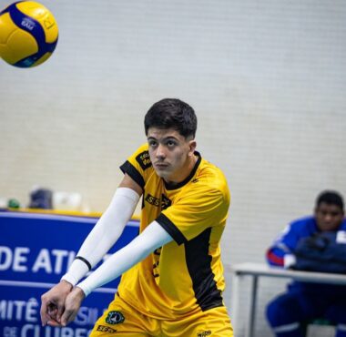 LÍBERO HENRIQUE ALVES ACERTA COM O JOINVILLE VÔLEI