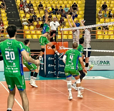JOINVILLE VÔLEI VENCE FORA DE CASA E SOBE PARA O OITAVO LUGAR NA SUPERLIGA