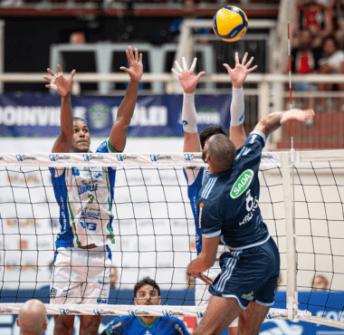 Joinville Vôlei vence o Sada Cruzeiro em noite histórica no Centreventos