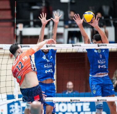 Joinville Vôlei é superado em casa pelo Monte Carmelo na 7ª rodada da Superliga 2025/26